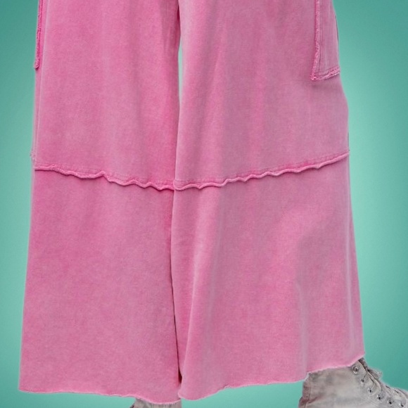 EASEL “Feeling Good Cargos” Mineral Washed Flared Leg, Raw Seams & Hems, Pockets - Picture 5 of 16